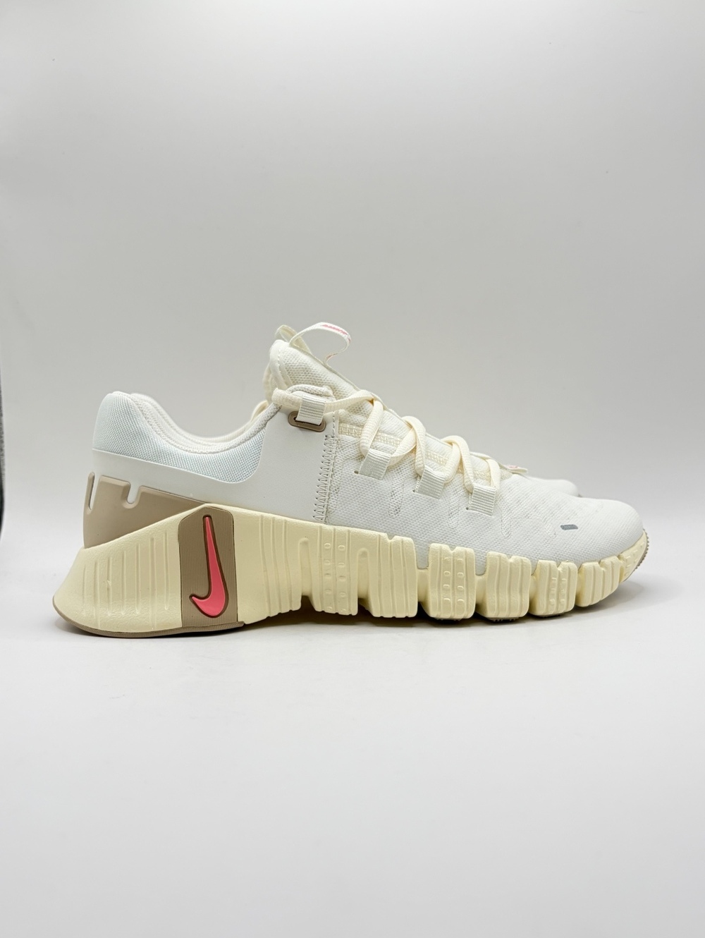 Nike Free Metcon 5 Sail & Sanddrift Training Shoes Size 7 Womens